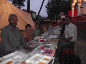 Ramazan'ın Son Veda Yemeğinde Buluştular