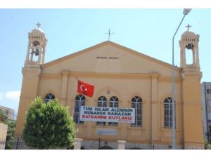 Hristiyanlardan Pankartlı Bayram Kutlaması