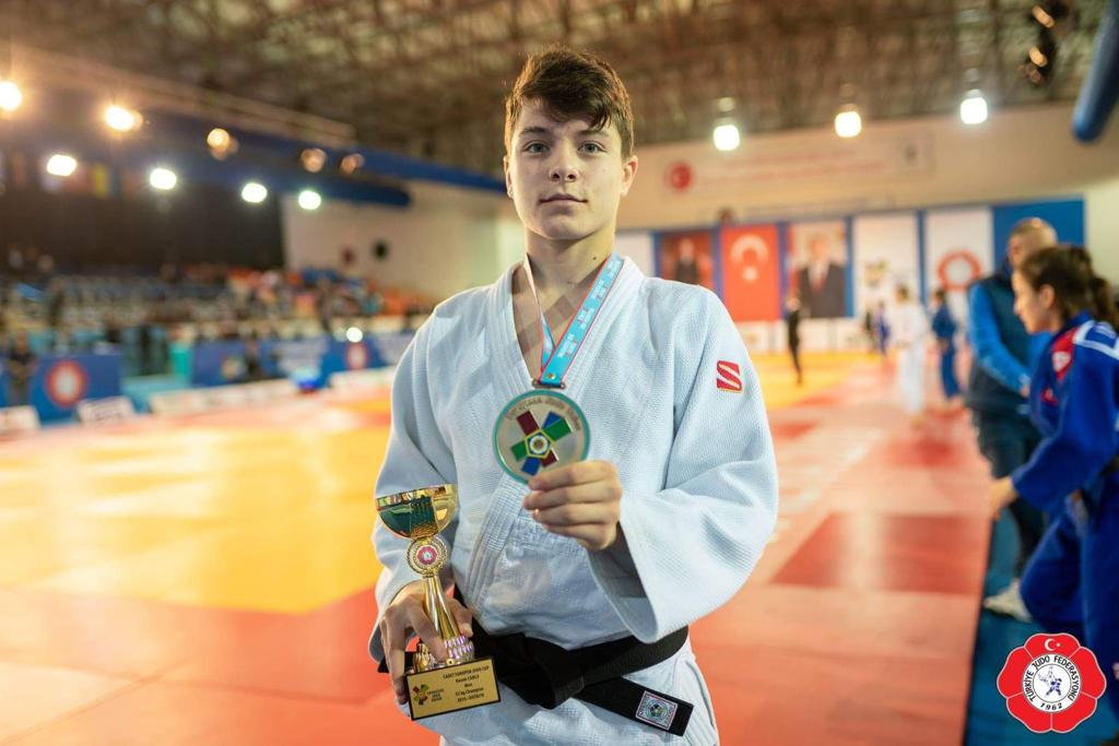 Selçuklulu judocu  bronz madalya kazandı