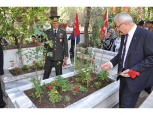 Cerrah: Terör 3 Yaşındaki Çocuğa Kurşun Sıkacak Kadar Acımasız