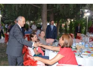 İzmir Terör Polisinden Şehit Ailelerine İftar