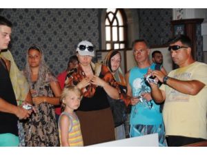 Ramazan Ayında Bin 200 Rus Turist İnanç Turizmi Kapsamında Cami Ziyareti Yaptı