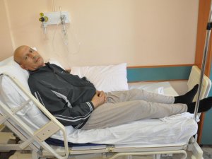 Akciğerindeki kanser kaburgalarıyla birlikte alındı