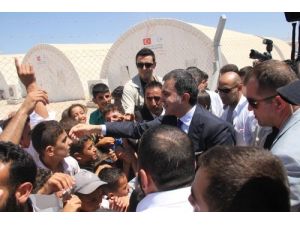 Bakan Çelik: İhtiyaç Duydukları Sürece Suriyelileri Misafir Edeceğiz