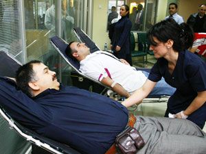 Vakıf Hastanesi çalışanları kan bağışında bulundu