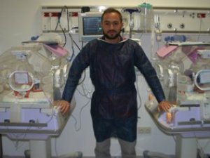 Polis çiftin dördüzlerine Başbakan'dan kutlama