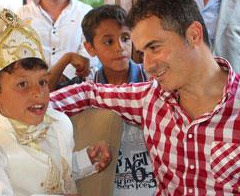 Bakanım gelin damda yatalım