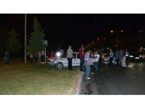 Kahramanmaraş’ta Meydana Gelen Trafik Kazsında Anne Ve Çocukları Yaralandı