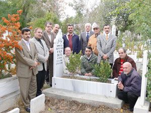 Gazeteci Yalçın Dikilitaş mezarı başında anıldı