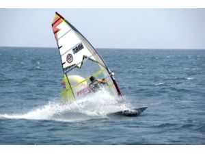 Dünyanın En İyi Windsurfçüleri Beylikdüzü’nde Yarışacak