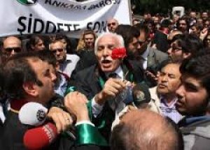 Hukuk kılıflı zorbalık