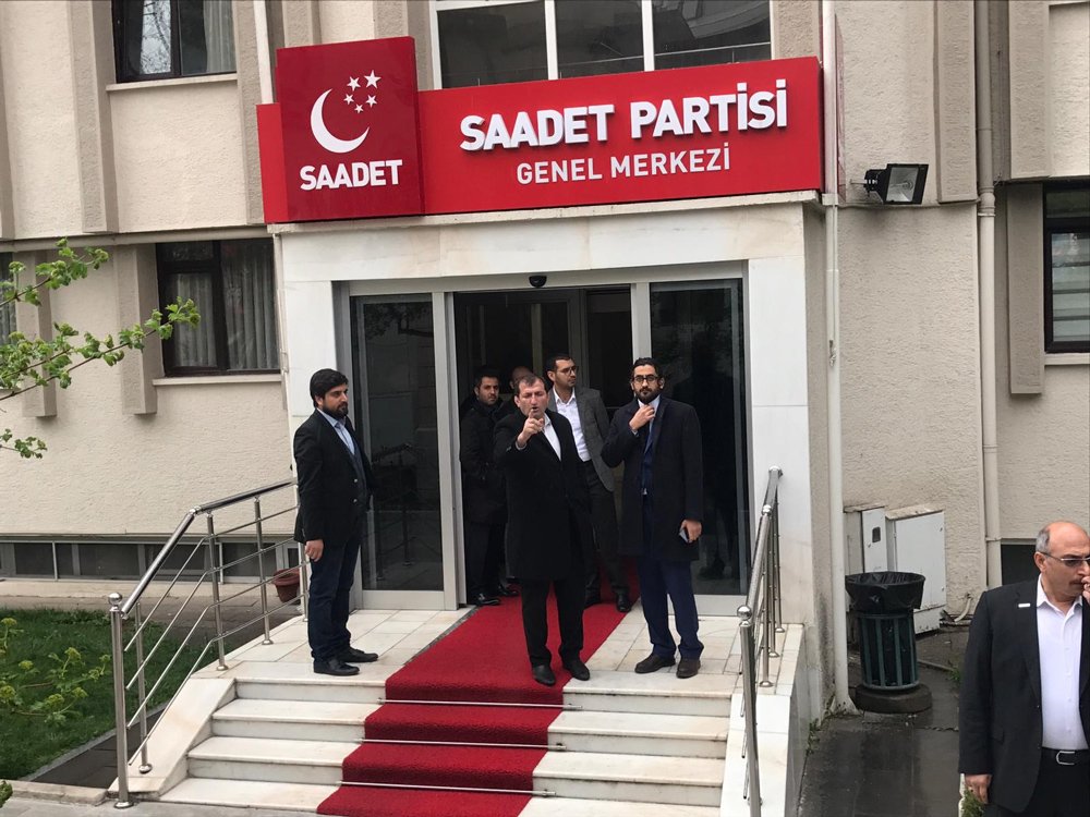 Saadet Partisi Genel Merkezi'ne tahliye