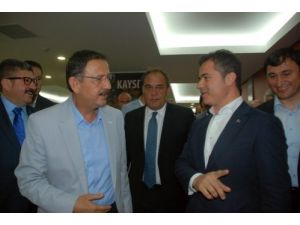 Kayseri’ye Bakandan Övgüler