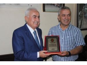 Vali Şahin’nden Gazeteciler Derneğine Veda Ziyareti