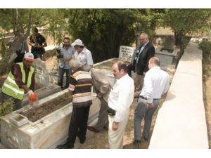 Yozgatlı Şair Yazar Abbas Sayar, Mezarı Başında Anıldı