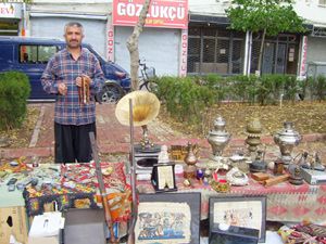 Eski eşya tutkunlarının buluşma adresi