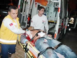 Birlikte alkol aldığı akrabasını bıçakladı