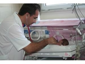 590 Gram Doğan Bebek Sağlığına Kavuştu