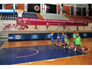 Kepez’in Yaz Spor Kurslarında 3 Bin Öğrenci Eğitim Görüyor