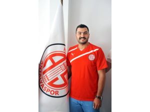 Antalyaspor Hentbol Takımı, Kaleci Kayhan'ı Transfer Etti