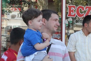 Seyir halindeki otomobil yandı