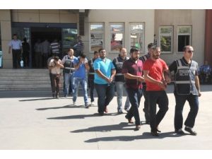 Gaziantep’te Aralarında Bir Polisin Bulunduğu 14 Uyuşturucu Satıcısı Yakalandı