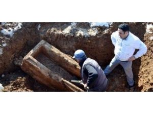 Isparta'daki Arkeolojik Kazıda İkinci Toplu Mezar Bulundu