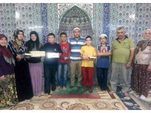 Camiye Devam Yarışmasında Birinciye Tablet