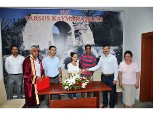 Yardım İçin Geldikleri Kaymakamlık Makamında Resmi Nikahları Kıyıldı