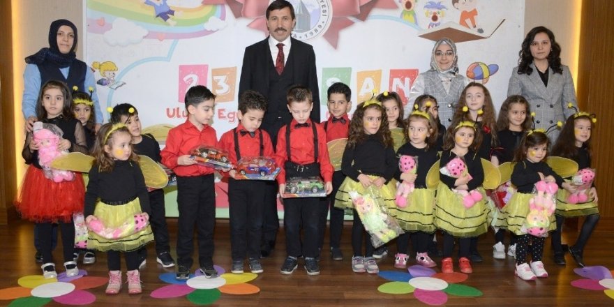 Başkan Kılca, öğrencilerin 23 Nisan coşkusuna ortak oldu