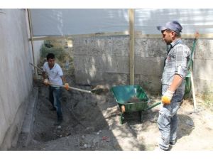 Çifte Minare'nin Darul Hadis Bölümünde Kazı Çalışmaları Başladı