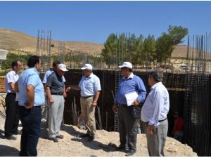 Birecik Kaymakamı, Okul İnşaatlarını Gezdi