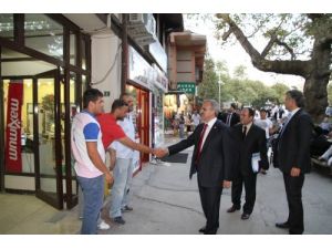 Bursa’nın Yeni Valisi Karaloğlu, Vatandaşlarla Tanıştı