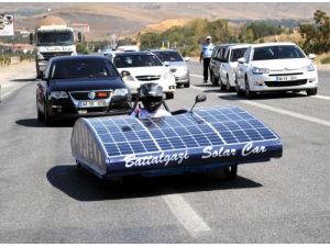 Güneş Enerjisiyle Çalışan 'Battalgazi' Görücüye Çıktı