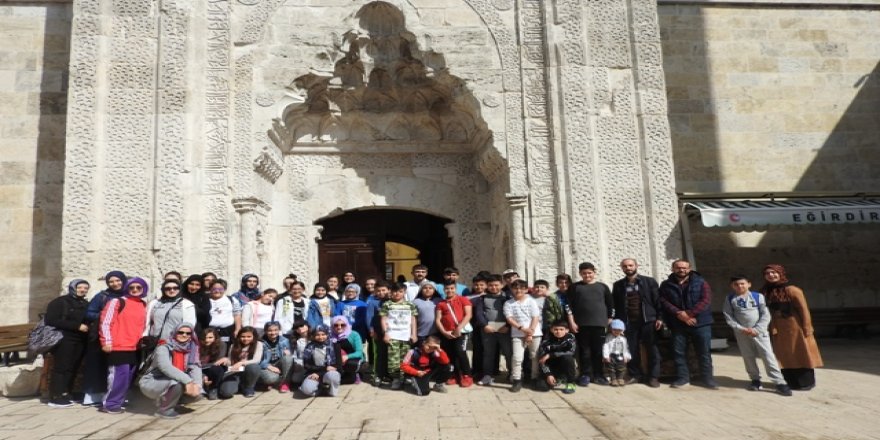 Armağan Koleji Isparta ve Burdur’a  gezi düzenledi
