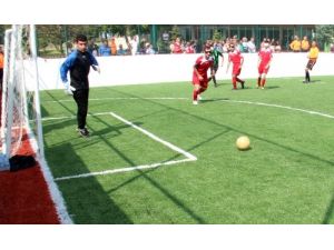 Çankaya Belediyesi’nden Engellilere Futbol Sahası