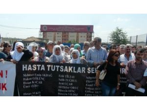 Cezaevi Önünde Eylem