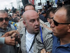 Bozdağ'a saldıran kişi serbest