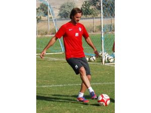 Pazarspor, Ön Libero Ve Stoper Oyuncusu Adem Çak'ı Kadrosuna Kattı