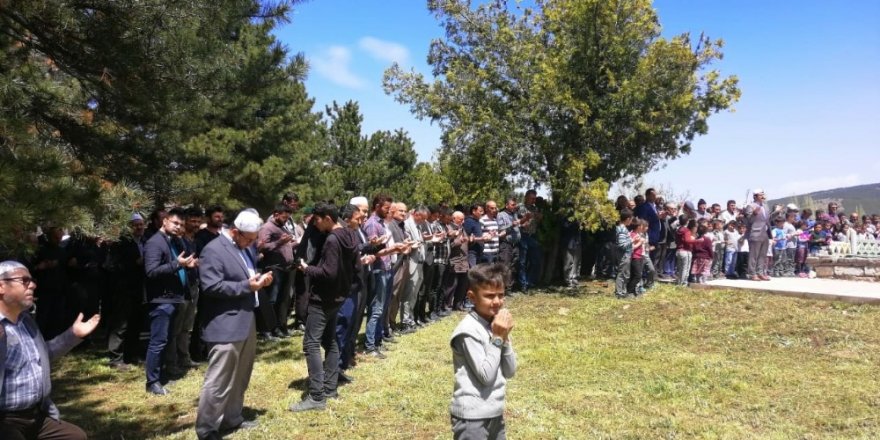 Hüyük’te çiftçiler yağmur duasına çıktı