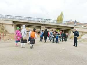  Kulu polisinden okul önlerinde tedbir