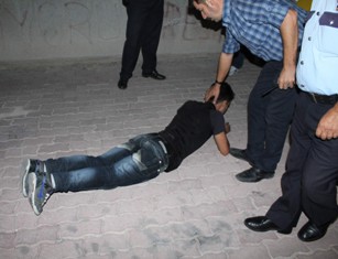 Halı hırsızları kovalamaca sonunda yakalandı