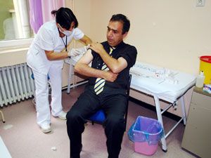 Ereğli'de sağlıkçılara domuz gribi aşısı yapıldı