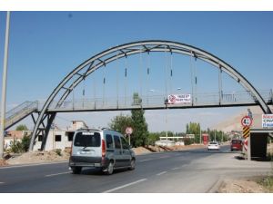 Kazalardan Bıkan Halktan Pankartlı Uyarı