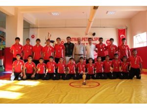 Batmanlı Pehlivanlar Milli Takım Yolcusu