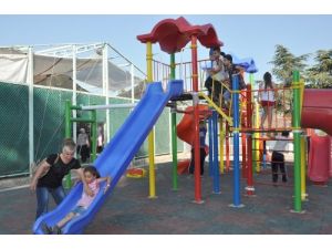 Eğirdir'de Çocuklara Modern Park