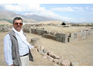 Altıntepe Kalesi Gün Yüzüne Çıkarılıyor