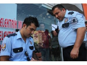 'İş Yeri Mühürlenirken İçeride Kaldı İddiası'