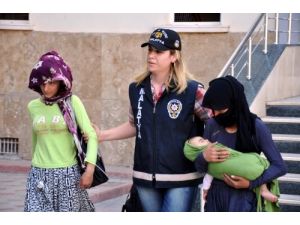 Polis Çanta Çalan Kadınları Suçüstü Yakaladı, Mağdur Şikayetçi Olmadı
