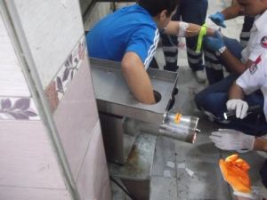 Kolunu Kıyma Makinesine Kaptıran Kasabın İmdadına İtfaiye Yetişti